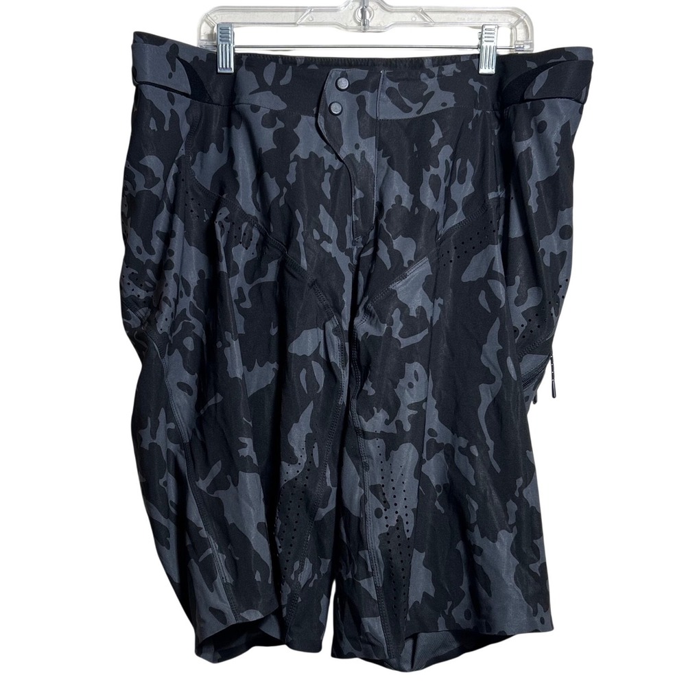 Troy Lee Designs Sprint Ultra MTB Shorts Mens 38 Black Grey Camo Downhill Trail